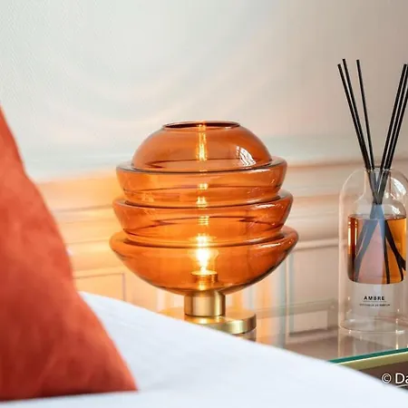 Mana - Matahina Avec Vue Superbe Sur La Place Ducale Et Parking Prive Inclus *