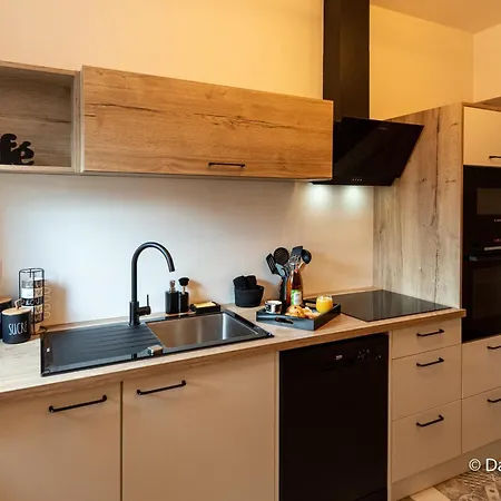 아파트 Mana - Matahina Avec Vue Superbe Sur La Place Ducale Et Parking Prive Inclus *