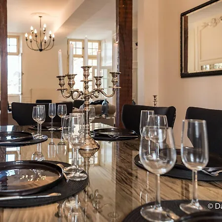 Mana - Matahina Avec Vue Superbe Sur La Place Ducale Et Parking Prive Inclus Charleville-Mézières