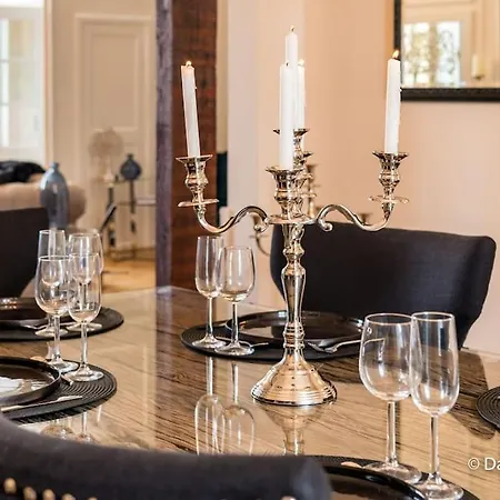 Mana - Matahina Avec Vue Superbe Sur La Place Ducale Et Parking Prive Inclus 아파트