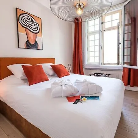 Apartment Mana - Matahina Avec Vue Superbe Sur La Place Ducale Et Parking Prive Inclus *