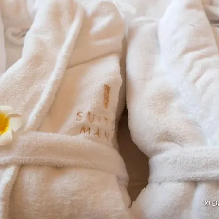 Mana - Matahina Avec Vue Superbe Sur La Place Ducale Et Parking Prive Inclus 아파트